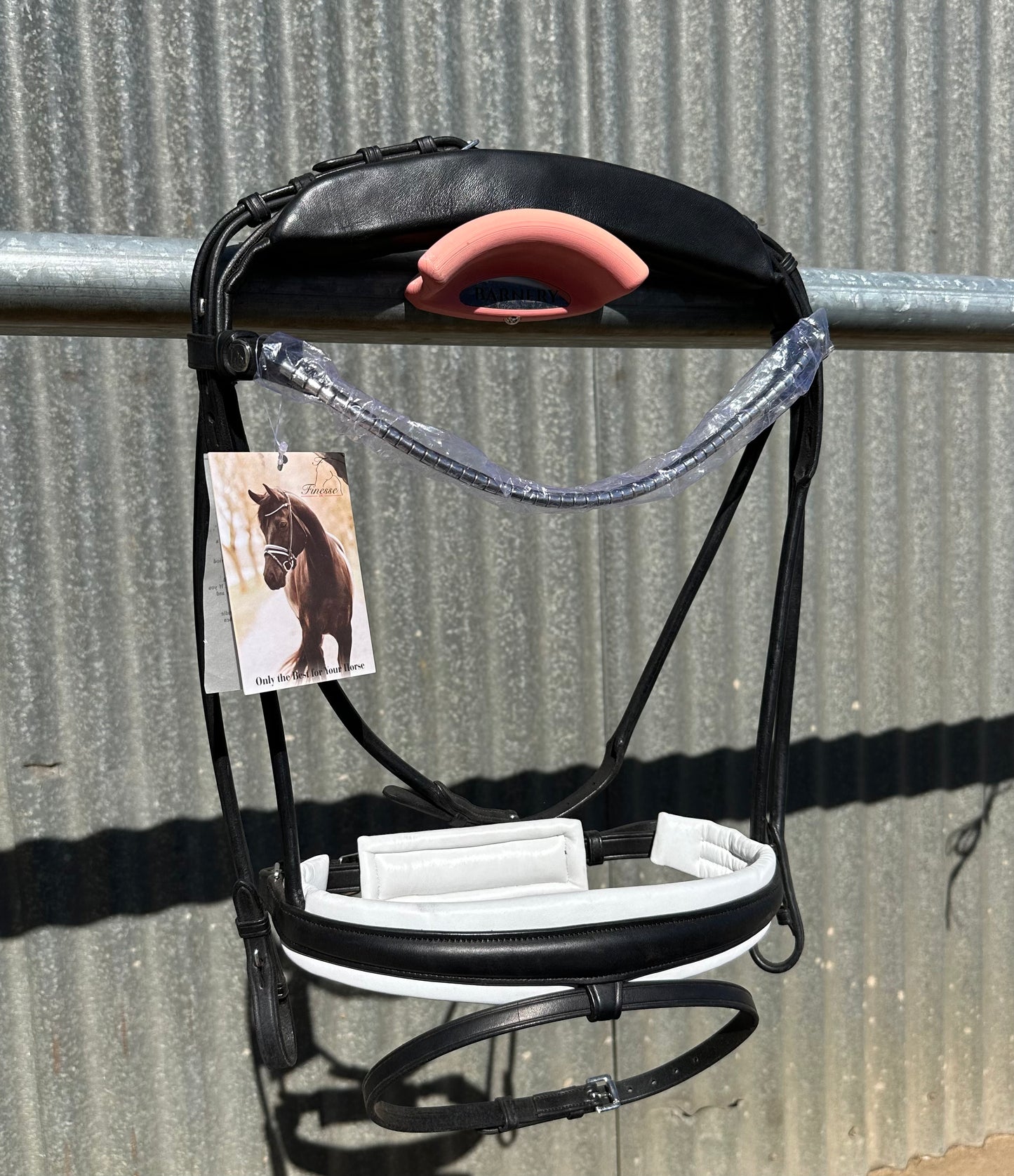 Finesse Outlet: Cassidy Black with matte black/white noseband - Full or Cob