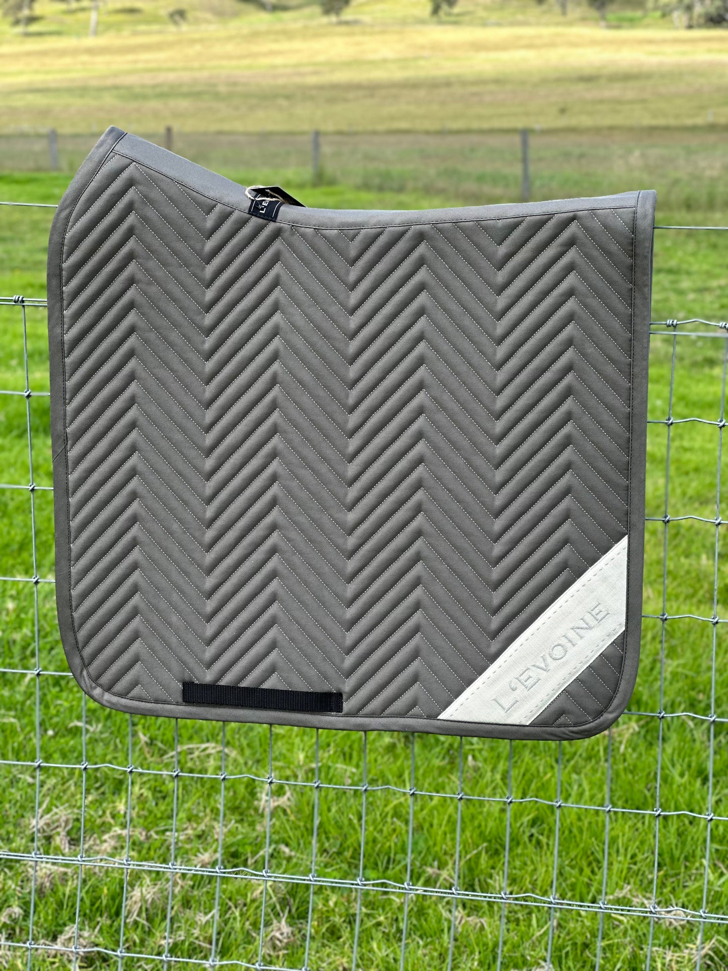 L'evoine Dressage Saddle Pad Grey Cotton with Logo La Raie