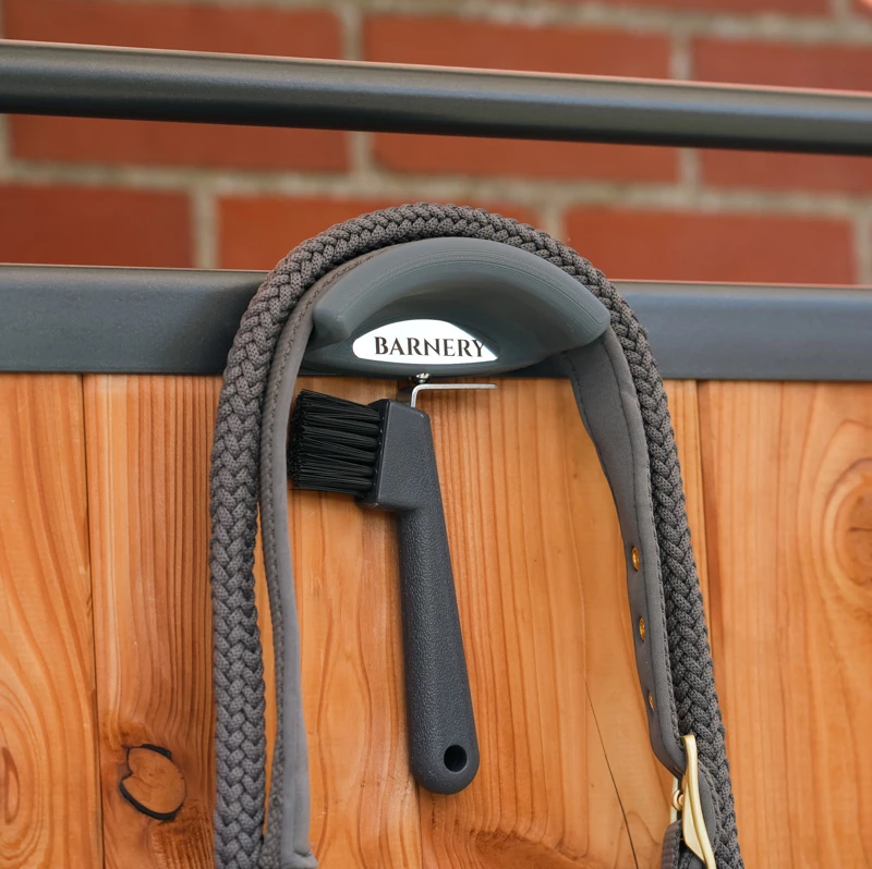 Barnery Magnetic Bridle Holder