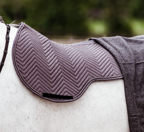 L'Evoine Jump Saddle Pad | Choose Black or Grey