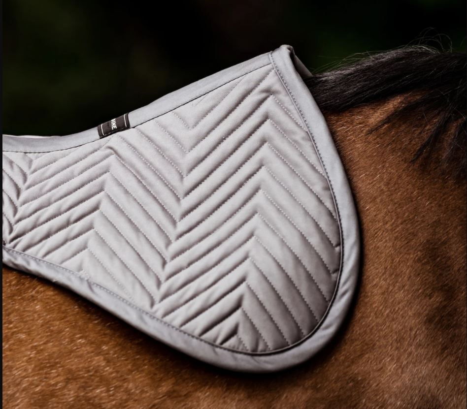 L'Evoine Alpaca Fleece Half Pad | Dressage or Jump - Older Style