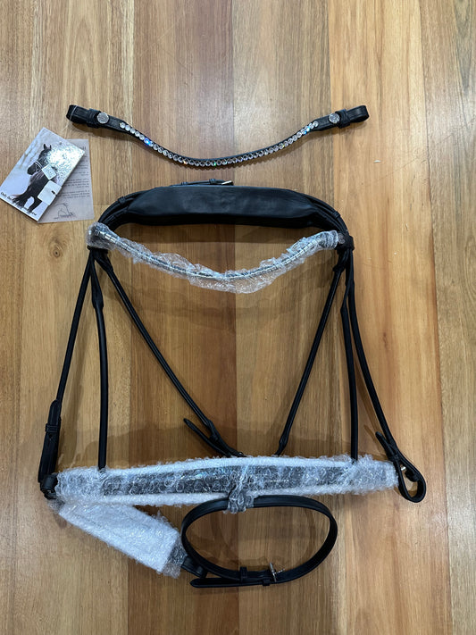 Finesse outlet | Cassidy Snaffle Cob size with Lacquer black/white noseband