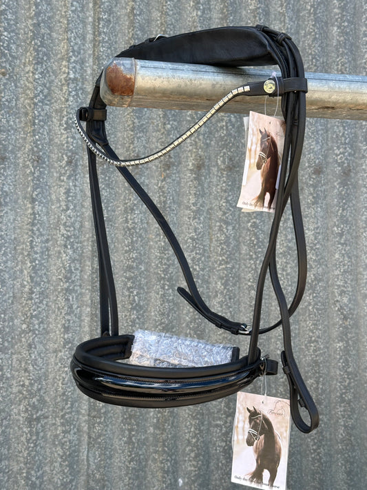 Finesse Outlet - XFULL Cayenne Flat Leather Snaffle with Lacquer Black/black Padding