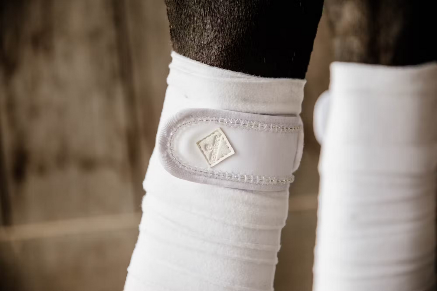 Kentucky Polar Fleece Bandages Pearls | White