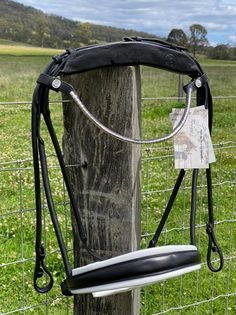 Finesse Snaffle Bridle Cassidy | Rolled Black Leather with Silver Clincher Browband